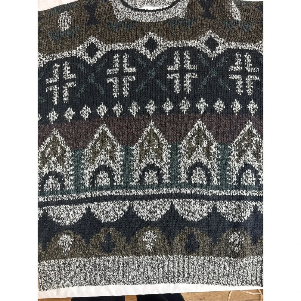 Vintage Michael Gerald Men's 100%-Acrylic Geometric‎ Pattern Sweater (Large)